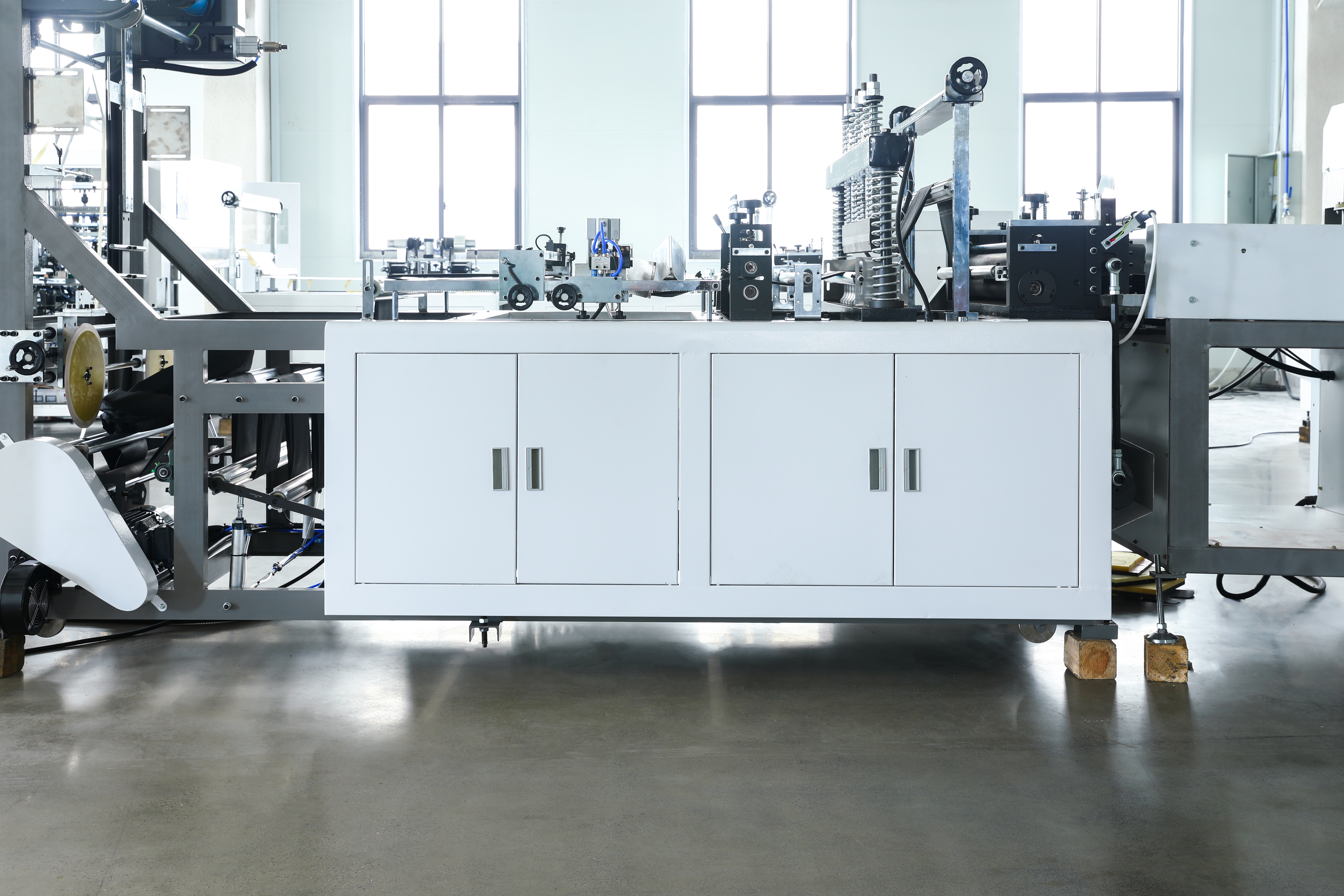 ONL-B700 비직 5 in 1 가방 제작 기계 (온라인 핸들없이)